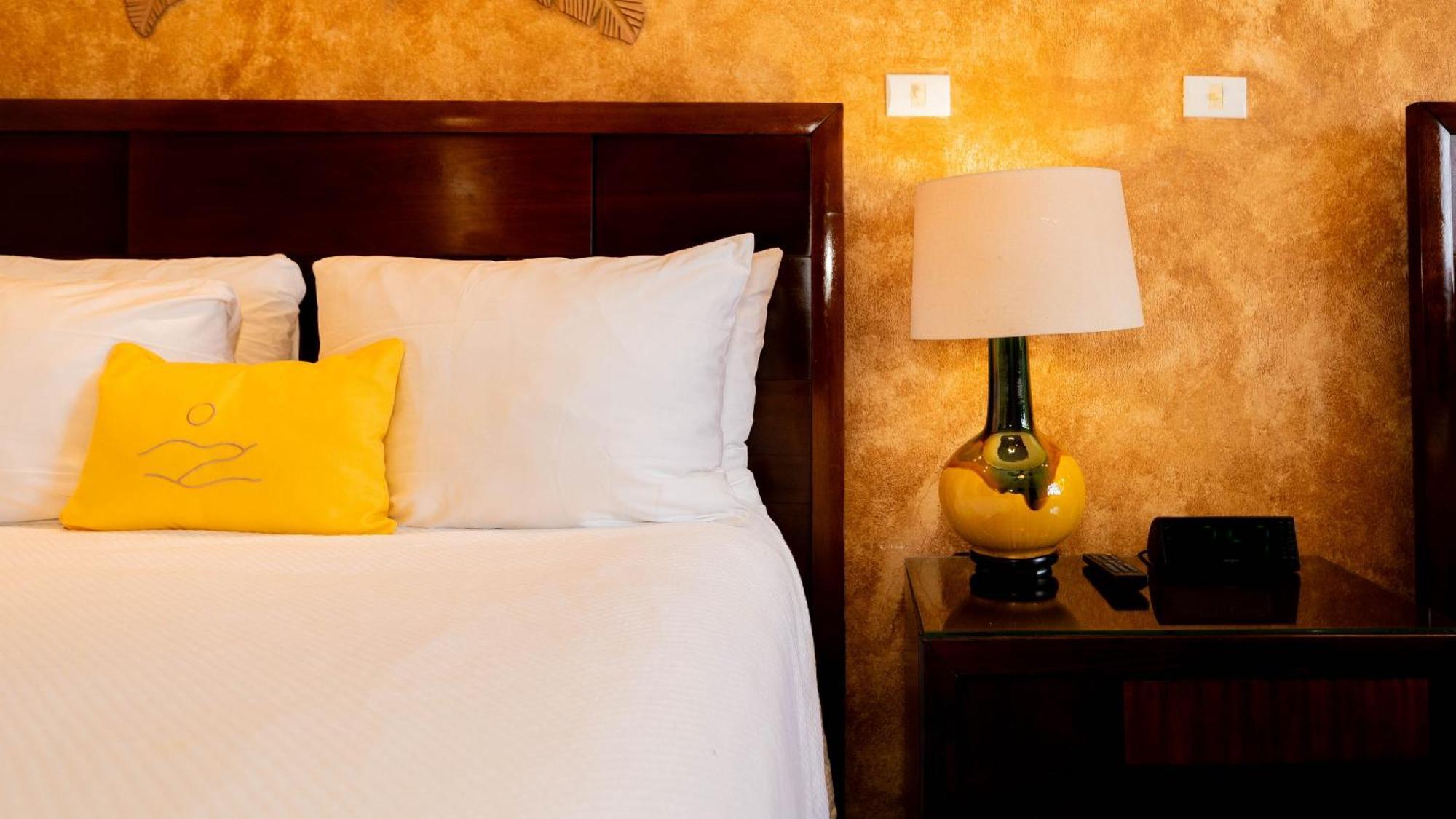 Buena Vista Chic Hotel Pilas Стая снимка